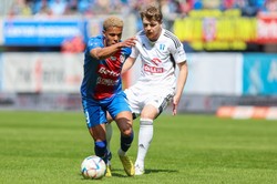 Koszmarny błąd bramkarza Wisły. Piast lepszy w meczu za "6" punktów [WIDEO]