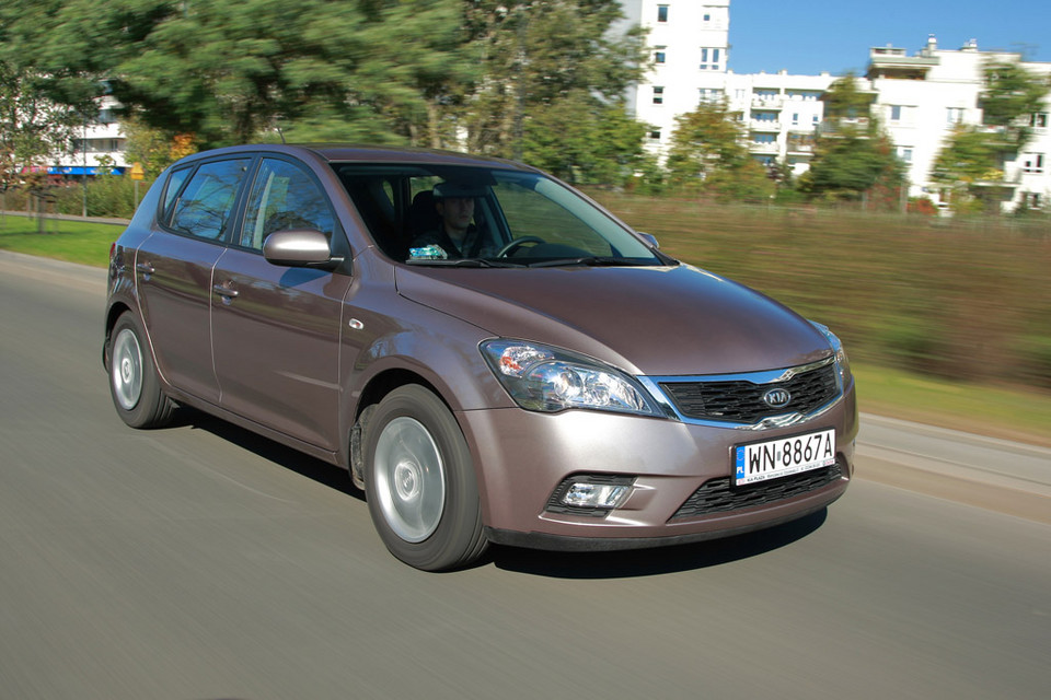 KIA cee'd 1.4 czy podstawowy silnik ma sens?