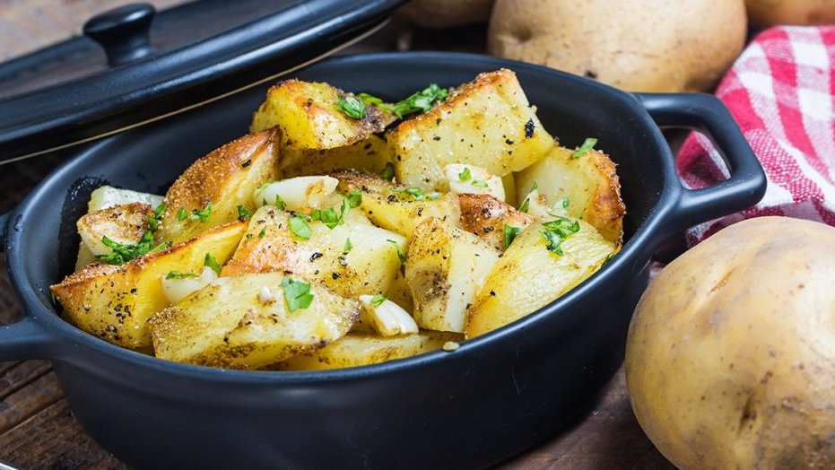 Ziemniaki pieczone z parmezanem i czosnkiem