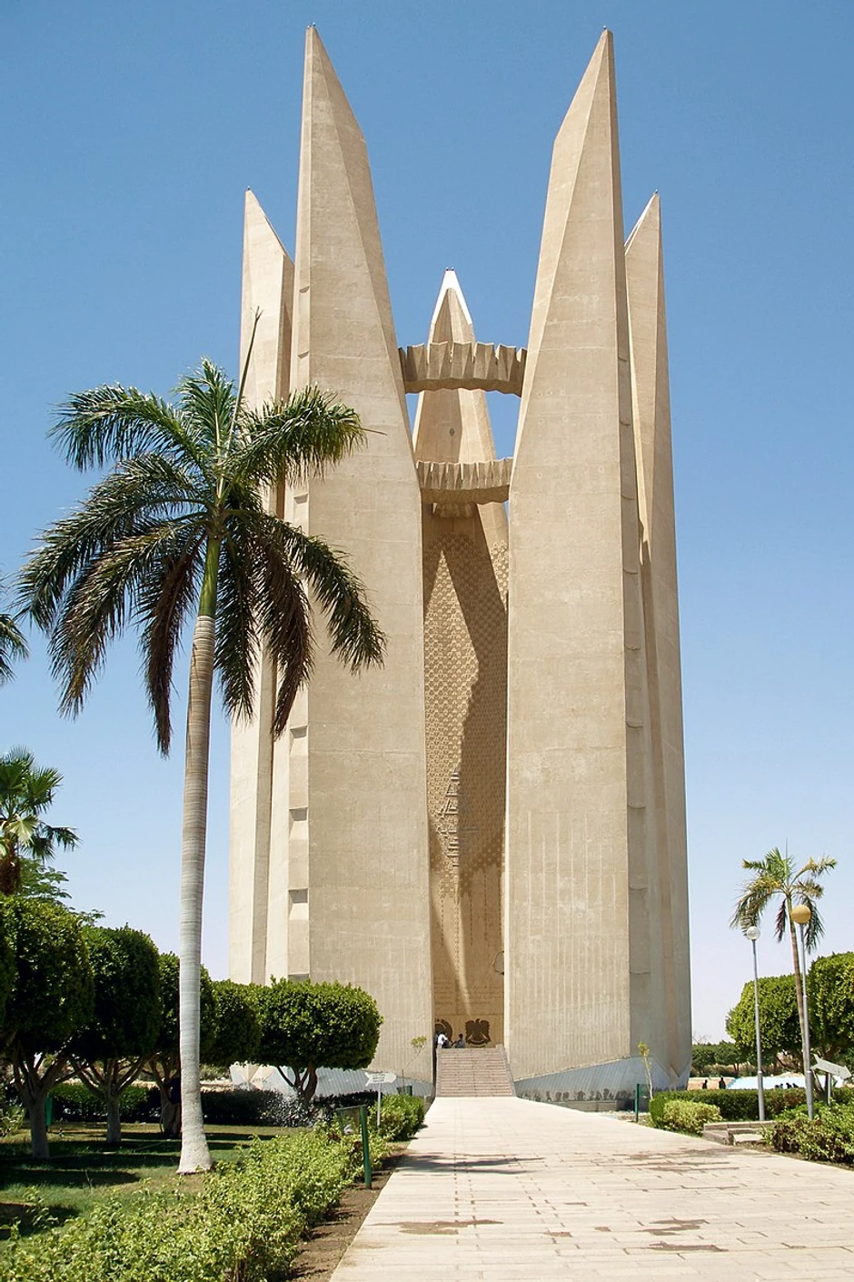 Spomenik sovjetskog prijateljstva u Asuanu