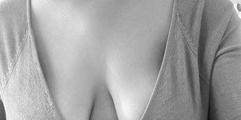 5 reasons breasts sag