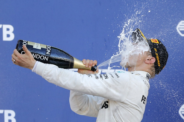 Formuła 1: Valtteri Bottas po pasjonującej końcówce wygrał Grand Prix Rosji