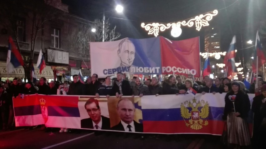 Zastave i portreti lidera