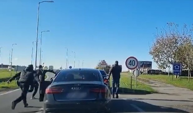 Napad na auto srpske registracije u Vukovaru