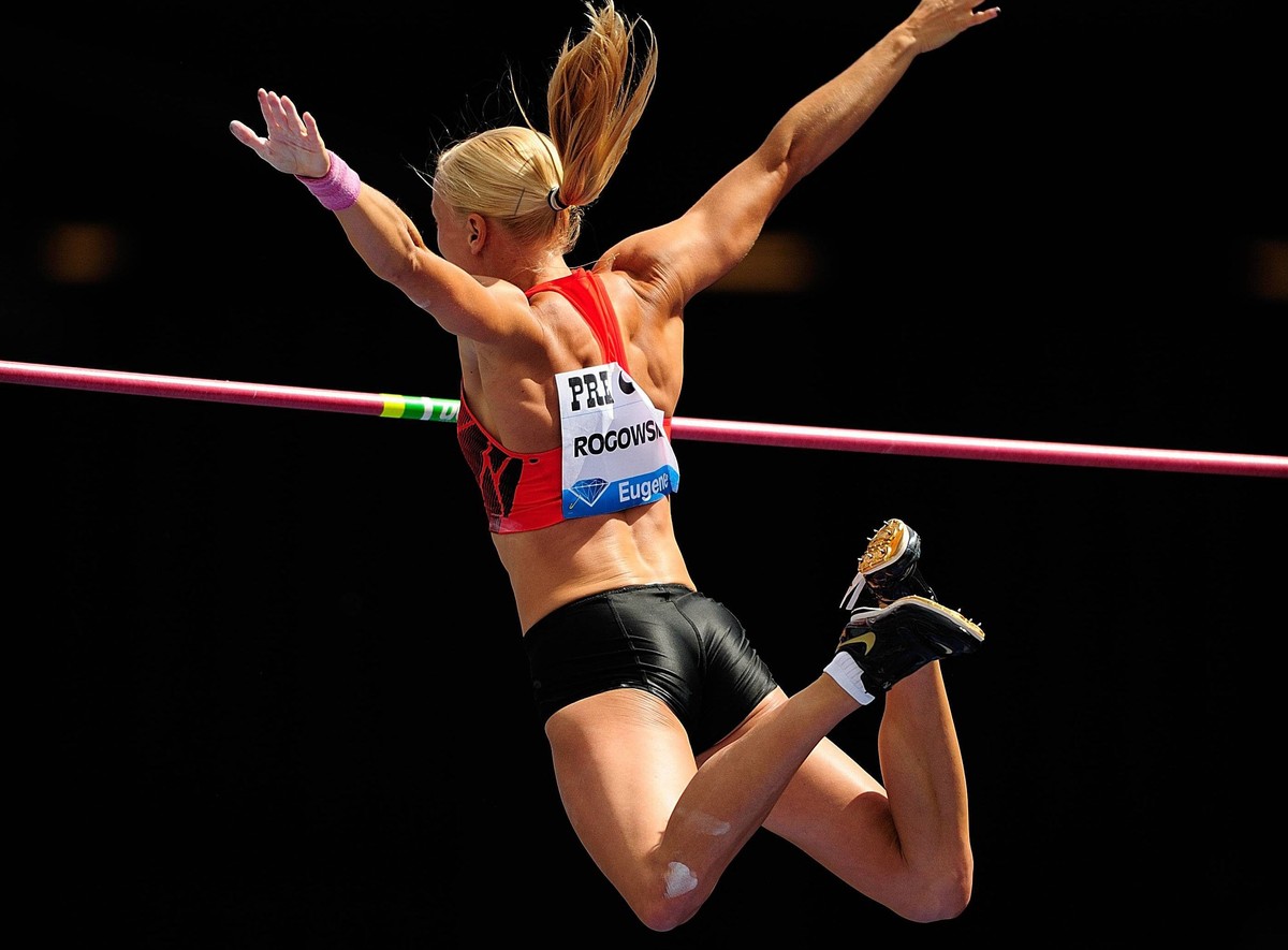 Anna Rogowska nadal ma niesprawną dłoń