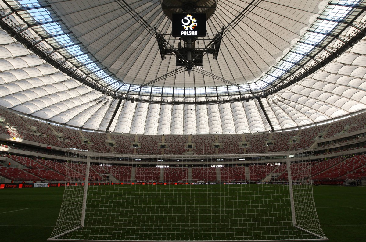 PZPN wyciągnie Stadion Narodowy z długów. Kadra tylko w Warszawie