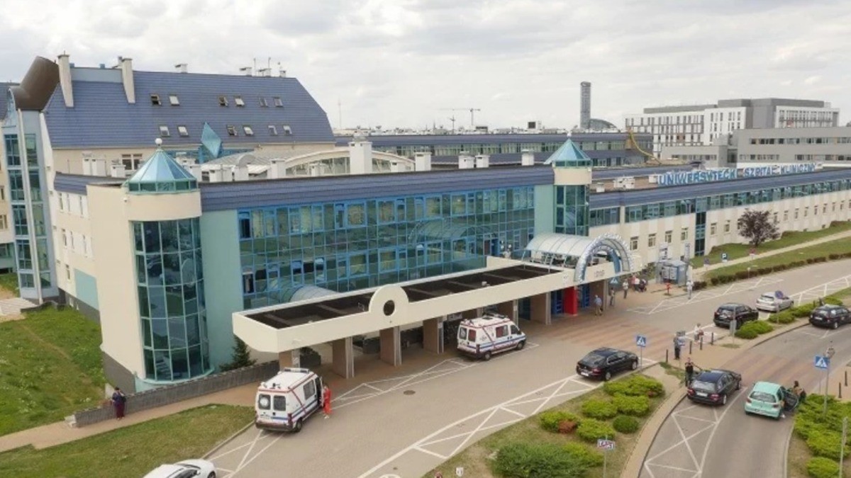 Budynek Uniwersyteckiego Szpital Kliniczny we Wrocławiu