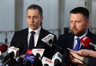 PO po dymisji Berczyńskiego ujawnia kulisy jego zaangażowania w przetarg na caracale