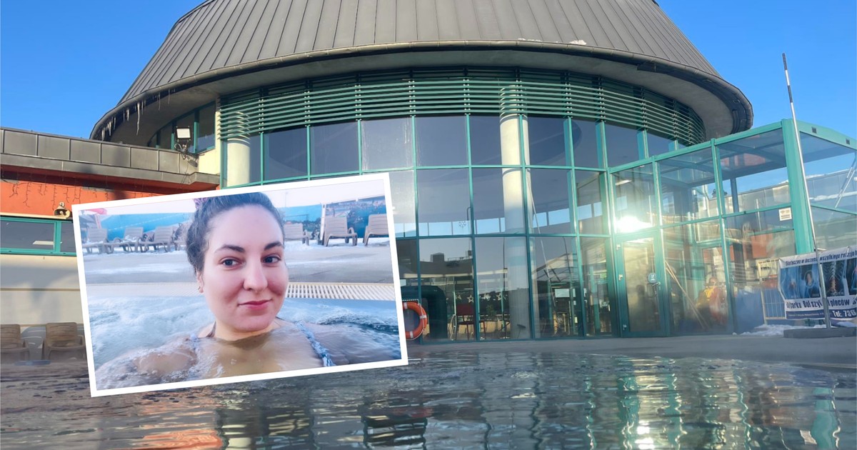 Pluskałam się w termach ubrana w biały strój kąpielowy. Oj, szybko tego pożałowałam