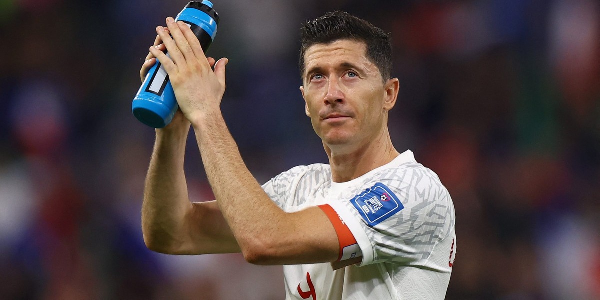 Robert Lewandowski często powtarza, że gra w kadrze to dla niego wielki zaszczyt. Tutaj kasa nie jest tak ważna. 