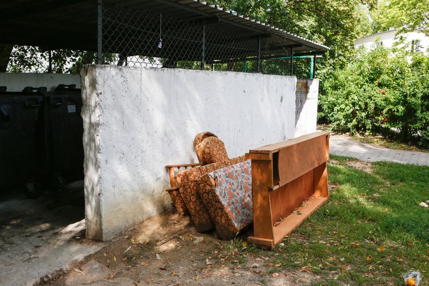 Śmieci wielkogabarytowe są wywożone raz do roku