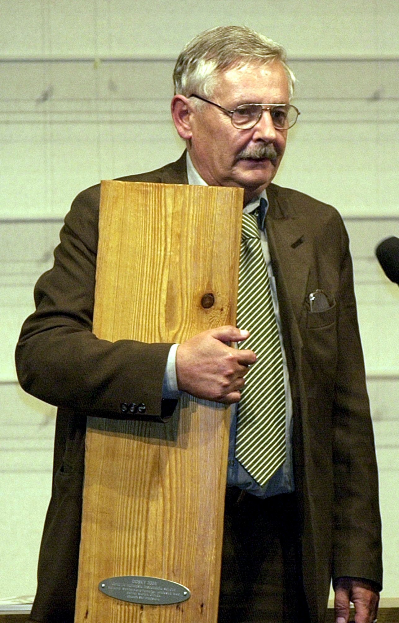 Herec Juraj Slezáček.