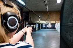 Polacy zbroją się na potęgę. Mamy już milion sztuk broni w domach, liczba pozwoleń pobiła rekord