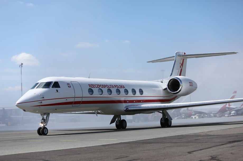 Gulfstream G550 pomieści na pokładzie 16 osób. Ma długość blisko 30 m