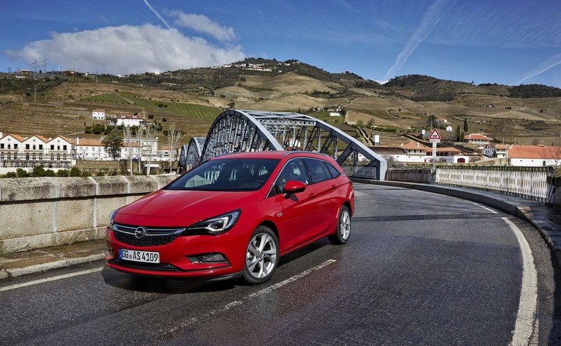 Opel astra sports tourer