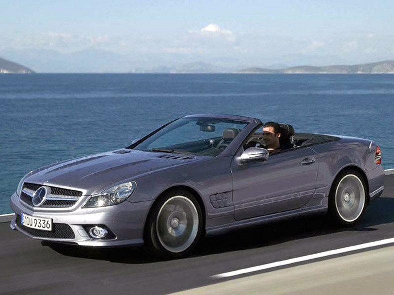 Mercedes-Benz SL – radykalna zmiana na drugą połowę cyklu modelowego