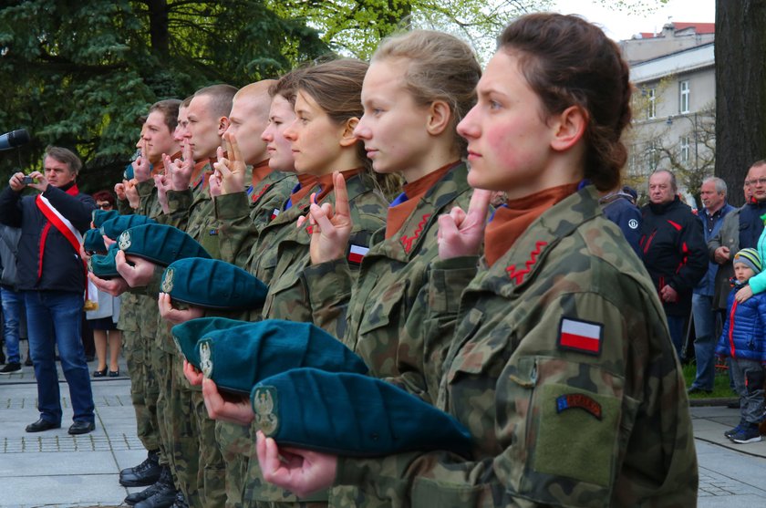 Obchody święta Konstytucji 3 Maja i Święta Najświętszej Maryi Panny Królowej Polski w Łodzi odbyły się w Archikatedrze Łódzkiej i przed Grobem Nieznanego Żołnierza