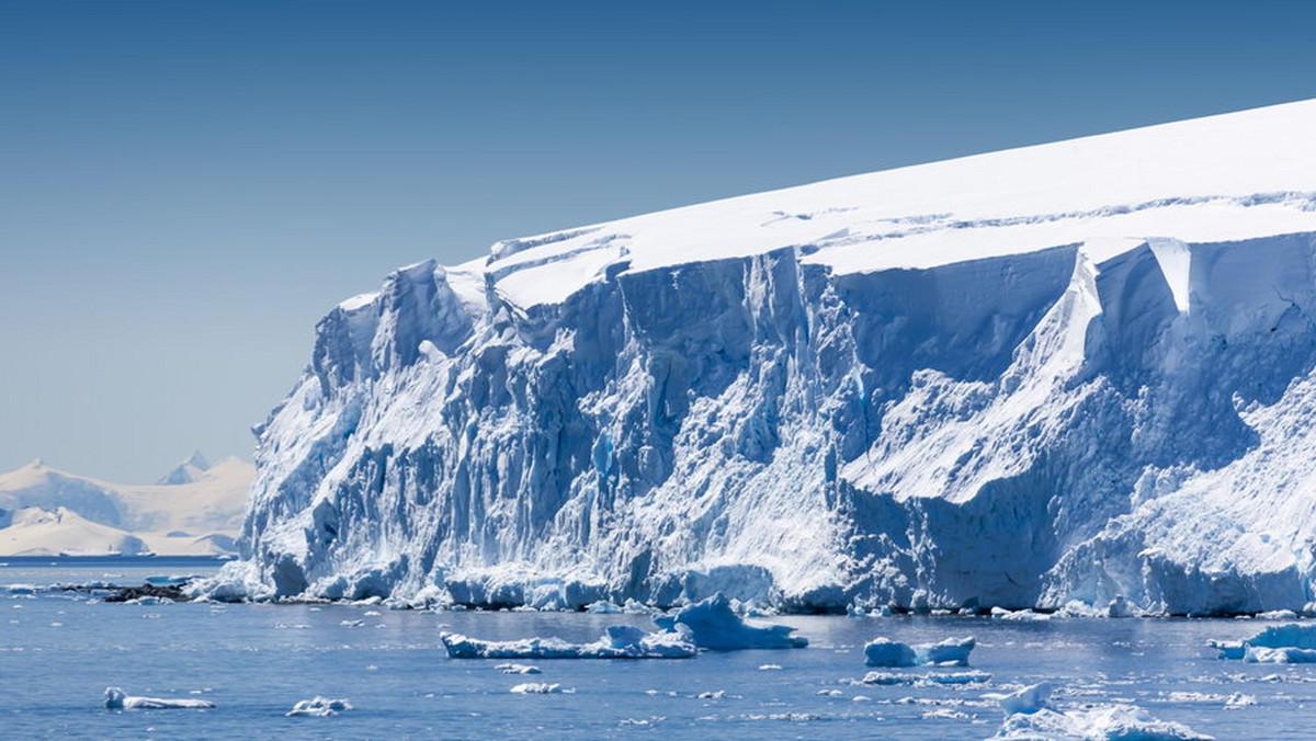 Rejon Arktyki ma znaczący potencjał w zakresie wydobycia węglowodorów, ale znaczącego wzrostu produkcji z tych złóż można spodziewać się najwcześniej po 2030 roku – wynika z raportu opracowanego przez Oksfordzki Instytut Badań nad Energią (OIES).