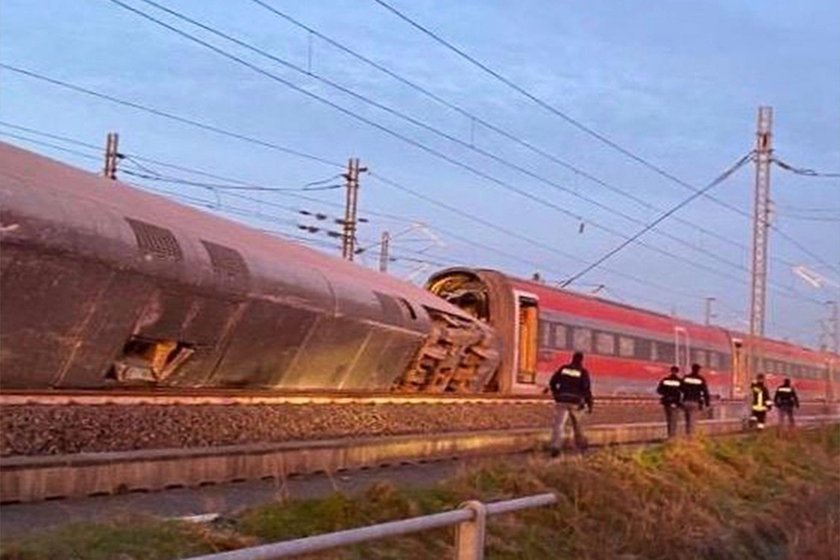 Wykolejenie pociągu. Dwie osoby nie żyją, wielu rannych