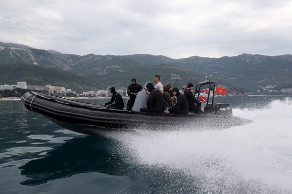 ZARONILI SMO NA 60 METARA SA ŽANDARMERIJOM Ovako izgleda najteža policijska obuka u dubinama mora (FOTO/VIDEO)