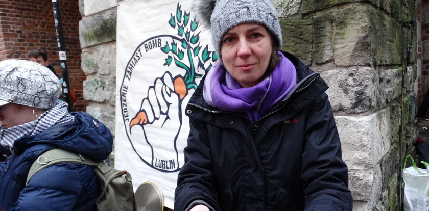 Dają potrzebującym ciepły posiłek i odzież. "Food Not Bombs" w Lublinie