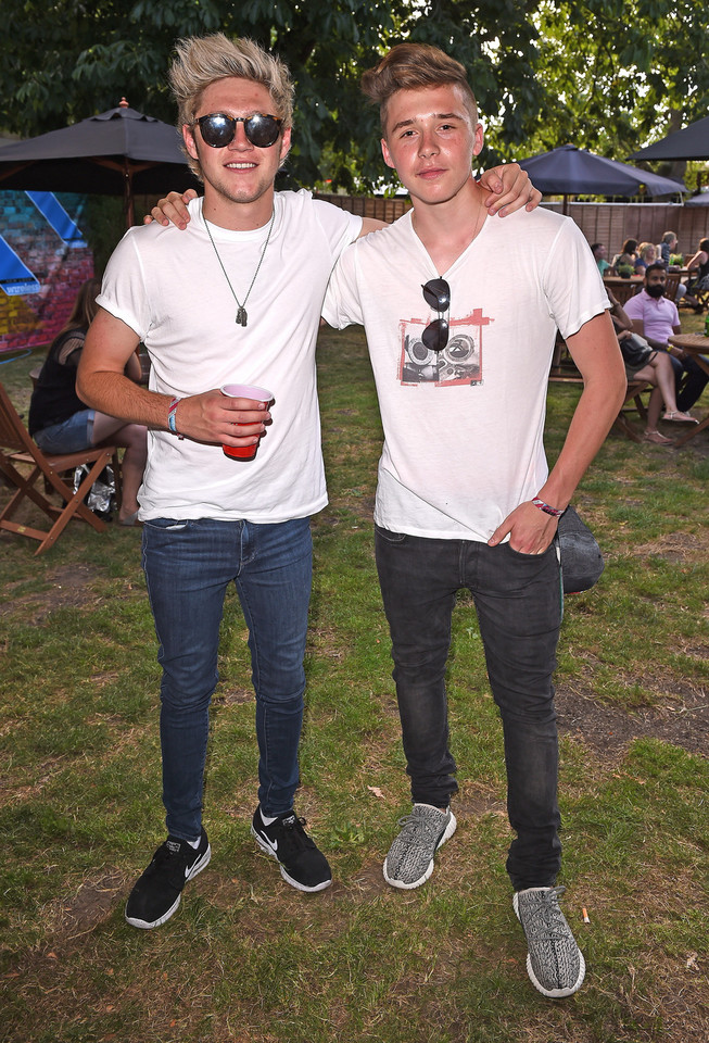 Brooklyn Beckham lansuje się na festiwalu w Londynie