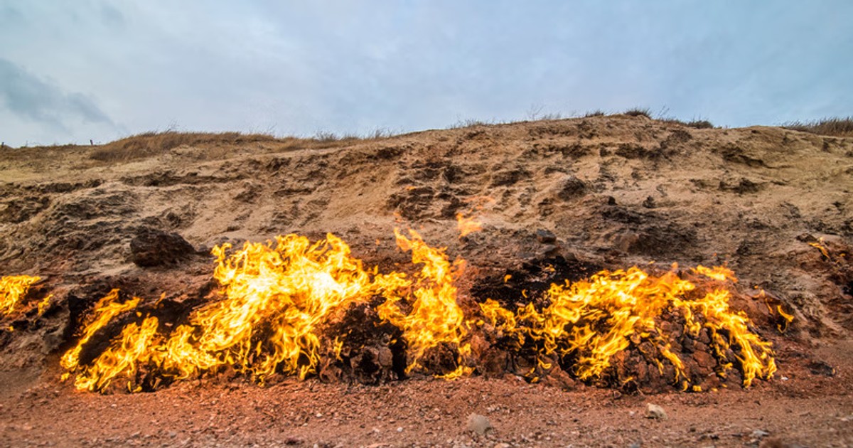 Yanar Dag mountain is always on fire no matter the weather - Vimarsana News