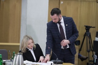 Joński został wyłączony z przesłuchiwania prok. Dudzińskiej. W tle komisja ds. wyborów korespondencyjnych