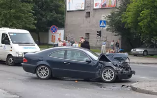 Co wpływa na wysokość składki AC? Polisa polisie nierówna