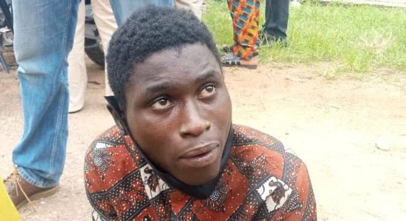 Suspected serial killer, Sunday Shodipo escaped from Police custody in Oyo state. [thenationonlineng]