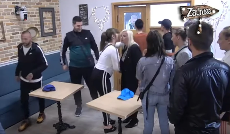 SAOPŠTENA ODLUKA, ODMAH MORALA DA NAPUSTI "ZADRUGU" Izbačena iz rijalitija, pa priznala: "Vređali su me, bila sam ispolivana!"