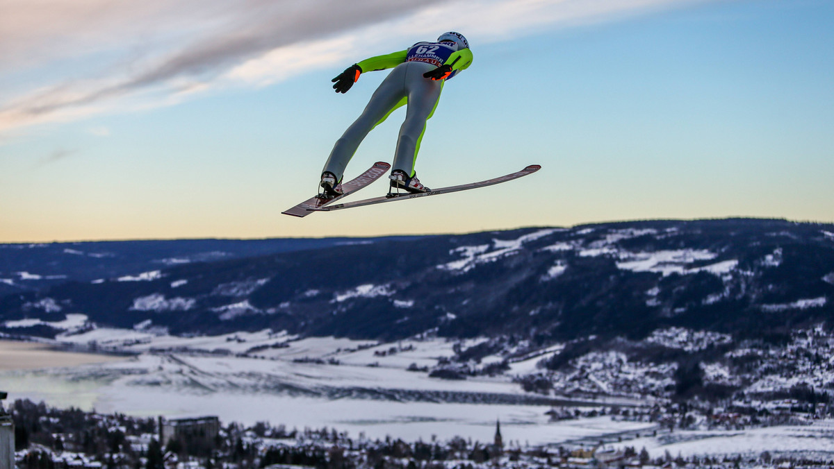 Niemiecko-austriacki Turniej Czterech Skoczni nie będzie już jedyną tego typu imprezą w skokach narciarskich. Dla tych prestiżowych zawodów pojawia się bowiem bardzo poważna konkurencja. W 2017 roku Turniej Czterech Skoczni zorganizuje też Norwegia – donoszą tamtejsze media.