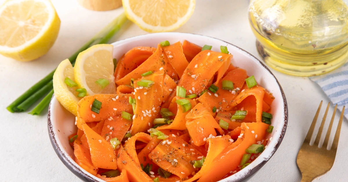 Retinolowa surówka młodości. Tani, pyszny i zdrowy sposób na urodę