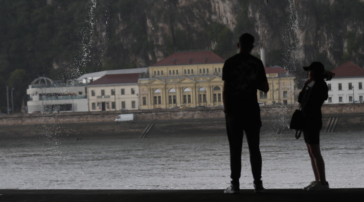 Vihar Budapesten / Fotó: Zsolnai Péter