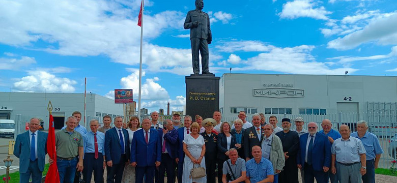 Weterani KGB odbudowują pomniki Stalina w Rosji