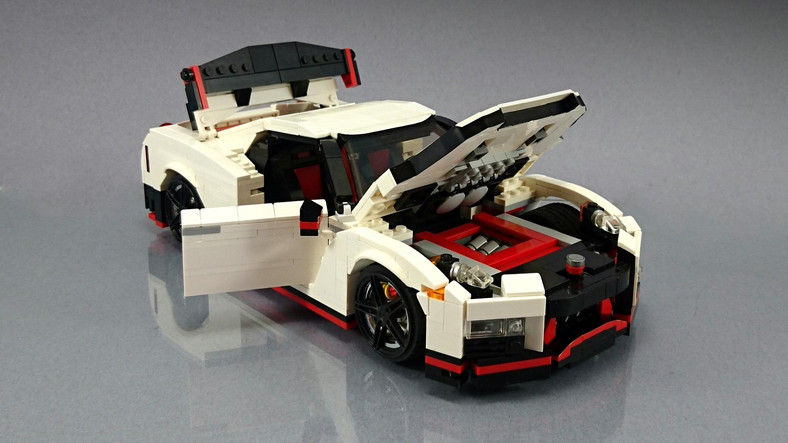 Nissan GT-R Nismo z klocków LEGO