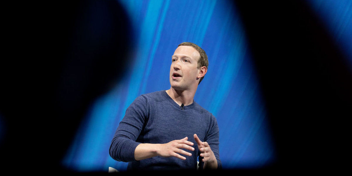 Mark Zuckerberg, twórca Facebooka i mąż lekarki, szczepi swoje dzieci, o czym nie omieszkał poinformować w serwisie. Amerykańscy politycy i eksperci apelują do firmy, by zaczęła walczyć z rozpowszechnianiem nieprawdziwych informacji nt. szczepionek 