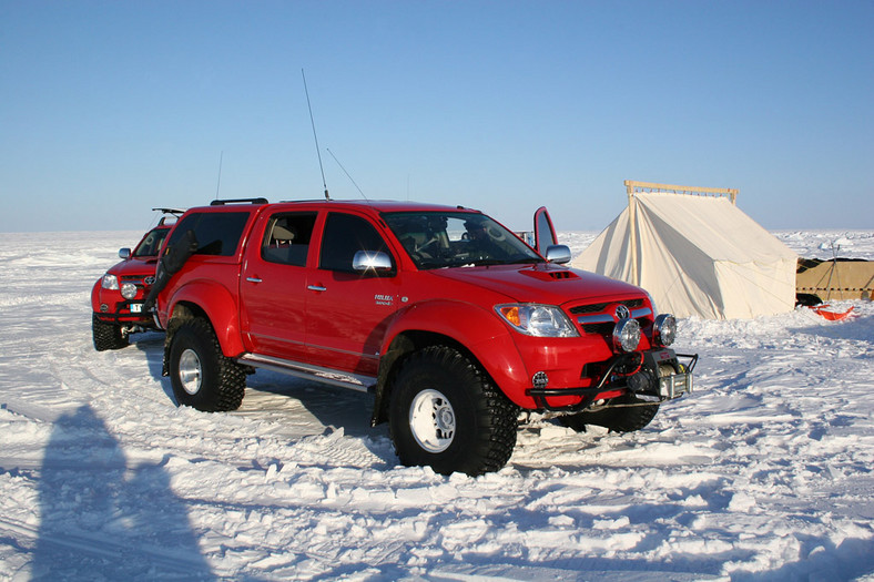 Używana Toyota Hilux: ciężarówka 4x4