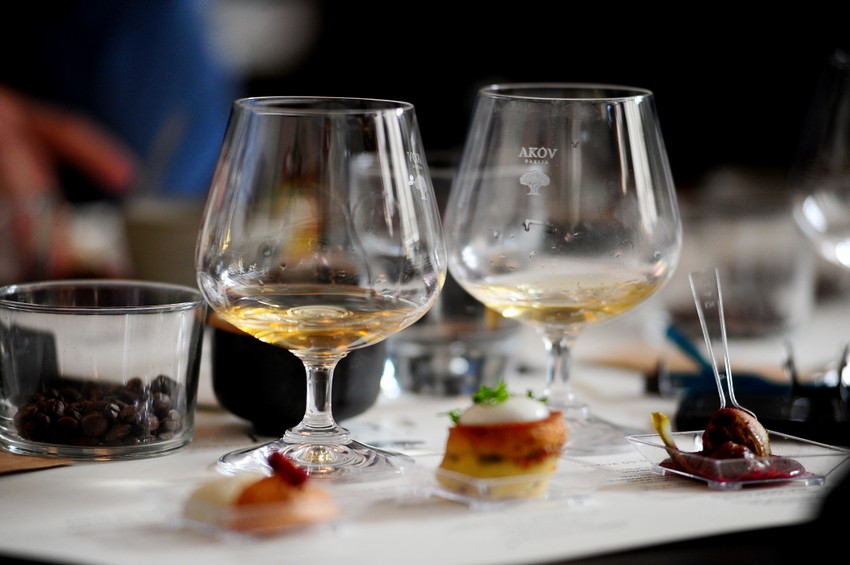 Rakija od zove na ceni