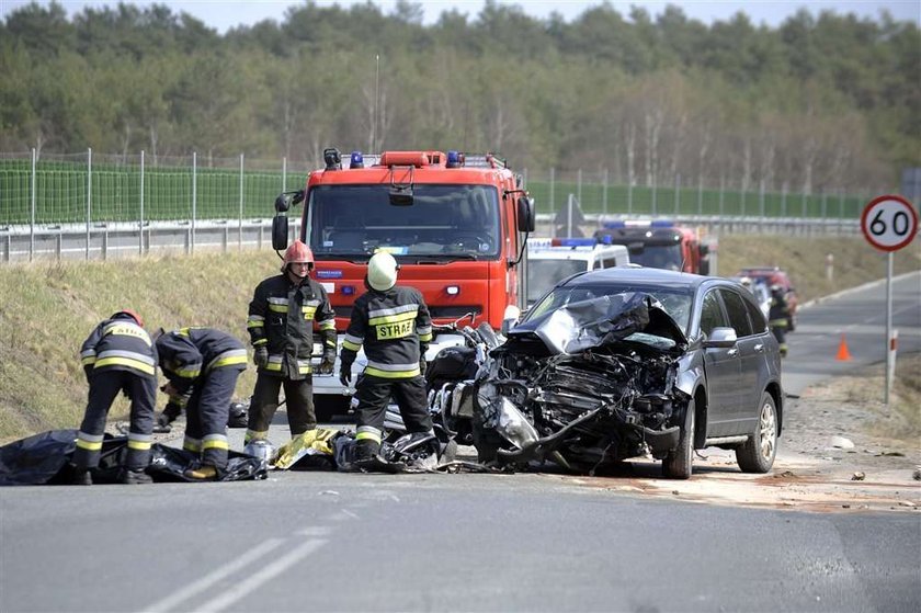 3 motocyklistów nie żyje. Straszny wypadek w Zielonce