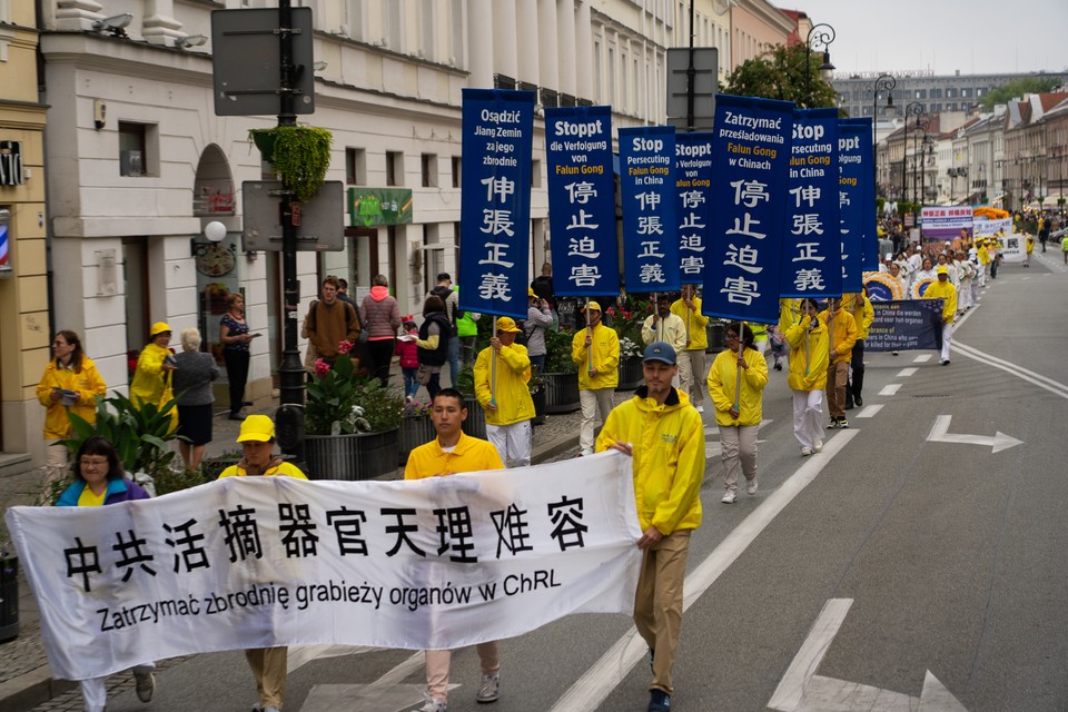 Marsz Falun Gong w Warszawie