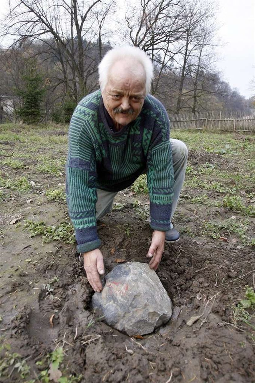 Bombarduje nas kamieniołom