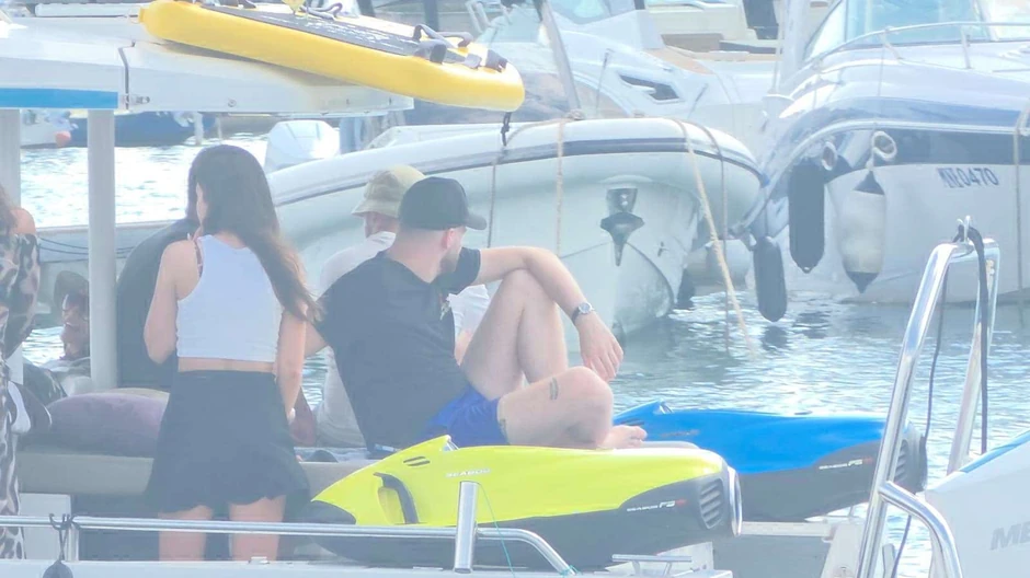 Milena Kačavenda paparaco
