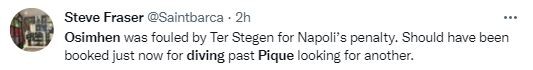 Osimhen y Piqué chocaron con el Barcelona aplastando al Napoli