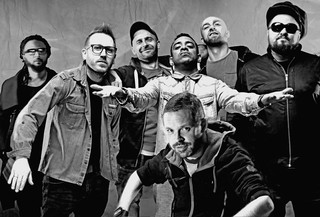 Babylon Raus. Debiutancki materiał wyjątkowego projektu