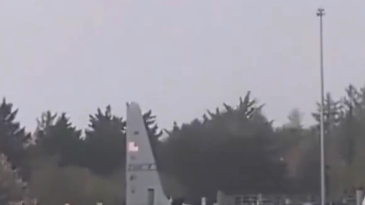 Irska, američki vojni avion, incident