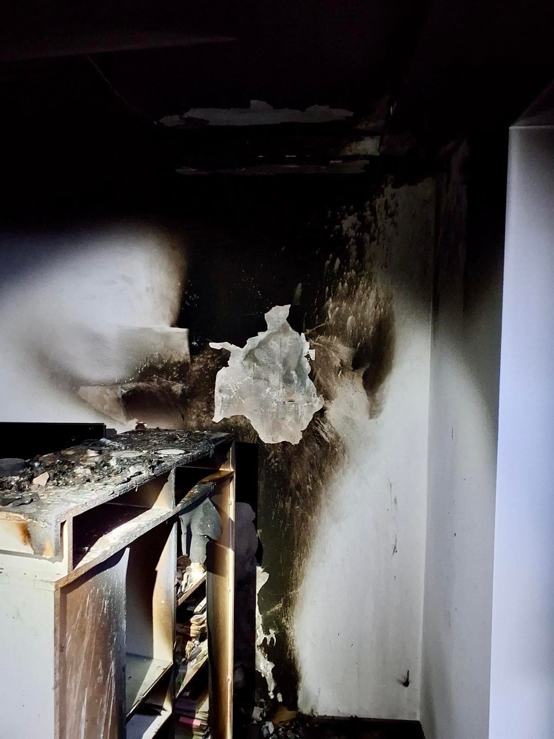 V rodinnom dome na Záhorí horel adventný veniec.