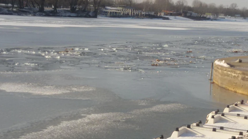 Led je na svakom koraku