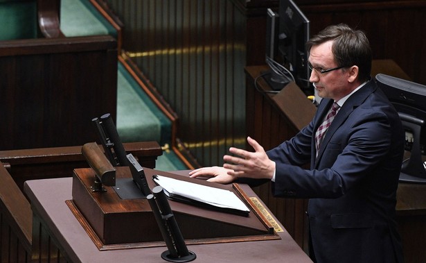 Według Ziobry, za tego typu przestępstwa powinny być orzekane kary "najsurowsze z możliwych".