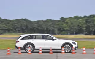 Test porównawczy: Volvo V90 Cross Country kontra Mercedes All-Terrain 